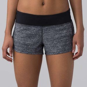 Lululemon Speed Up Short (2.5") Size 8